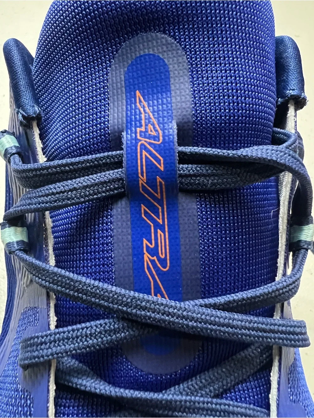 Altra Paradigm 7 Road-Running Shoes - Men's Size 10.5